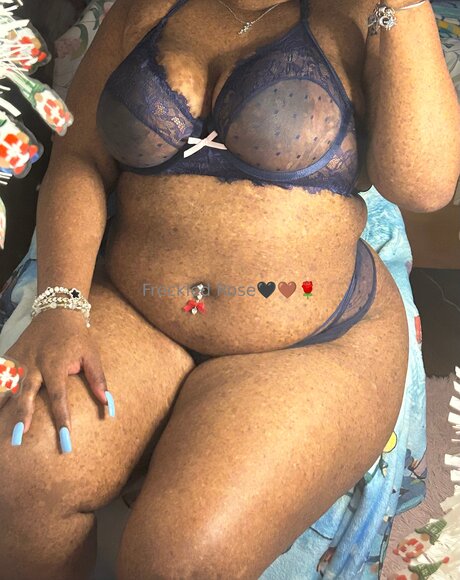 Naakte gelekte OnlyFans-foto van Freckledfantasy5