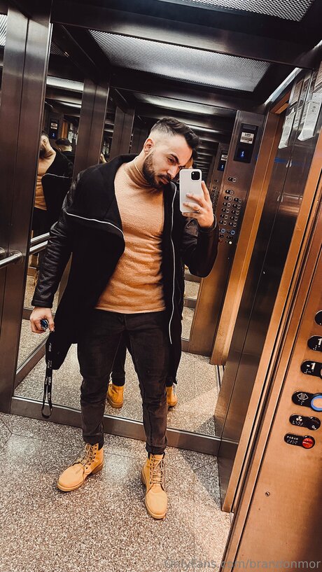 Naakte gelekte OnlyFans-foto van Brandonmor