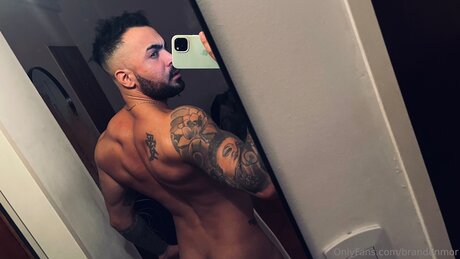 Naakte gelekte OnlyFans-foto van Brandonmor