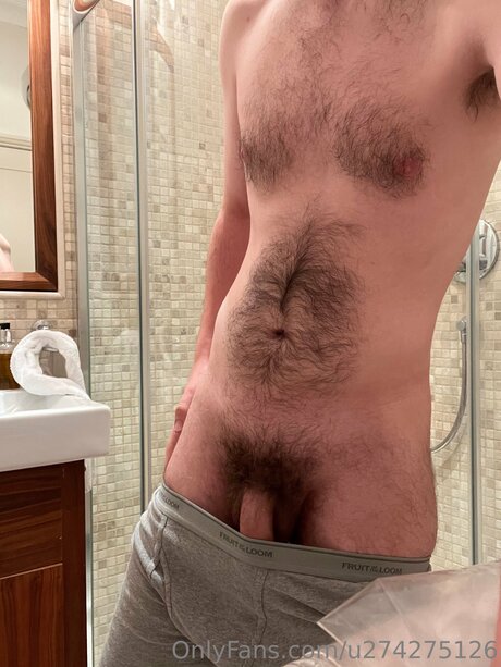 Naakte gelekte OnlyFans-foto van Danbcooper