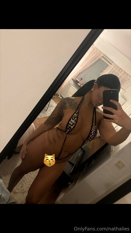 Naakte gelekte OnlyFans-foto van Nathalies