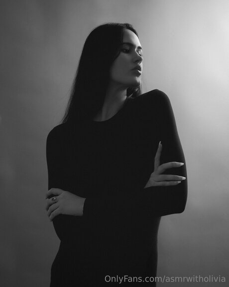 Naakte gelekte OnlyFans-foto van Asmrwitholivia