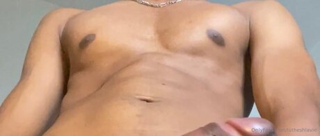 Naakte gelekte OnlyFans-foto van Lutheshlavie