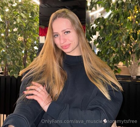 Ava Muscle Mommytsfree