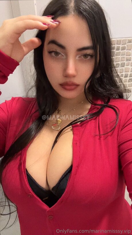 Naakte gelekte OnlyFans-foto van Mariinamisssy