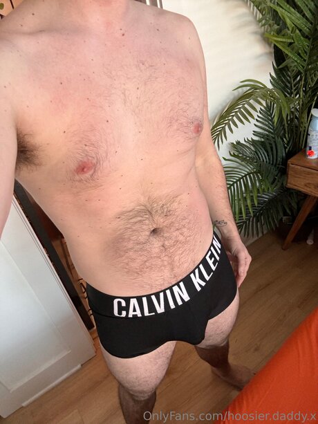 Naakte gelekte OnlyFans-foto van Hoosier Daddy X