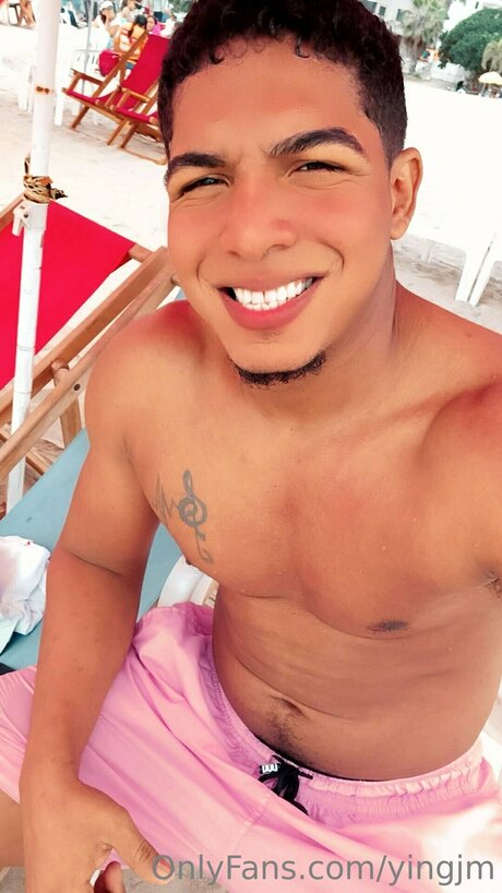 Naakte gelekte OnlyFans-foto van Yingjm
