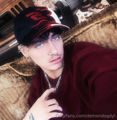 Naakte gelekte OnlyFans-foto van Demondogdyl