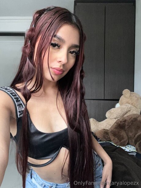 Aryalopezx