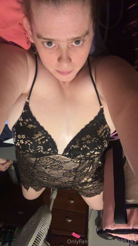 Naakte gelekte OnlyFans-foto van Icequeen6235