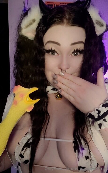 Naakte gelekte OnlyFans-foto van Riversrunwetfree