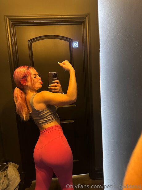 Petitegoddessj