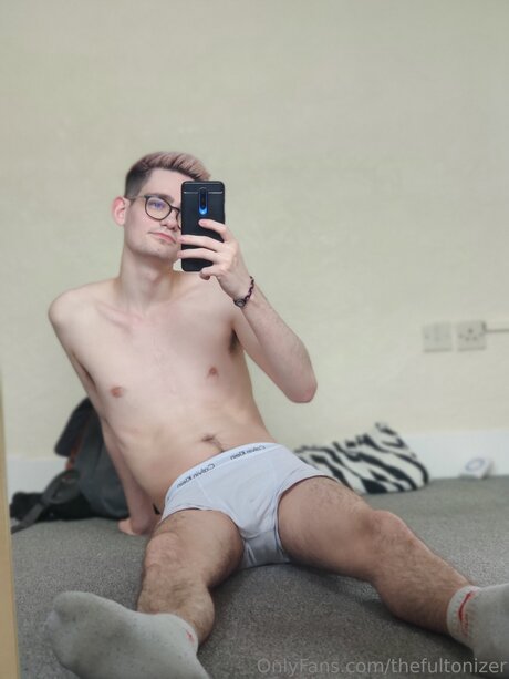 Naakte gelekte OnlyFans-foto van Thefultonizer