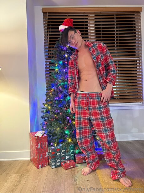 Naakte gelekte OnlyFans-foto van Sxyfshrmn