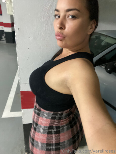 Yareliroses