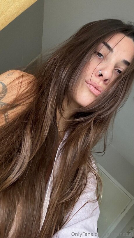 Naakte gelekte OnlyFans-foto van Ivinadal