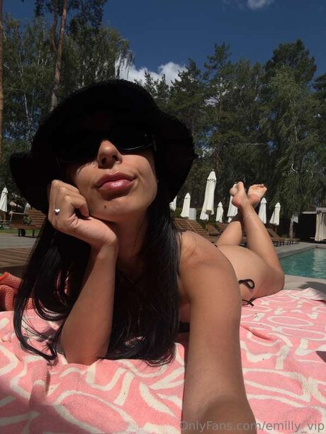 Emilly Vip