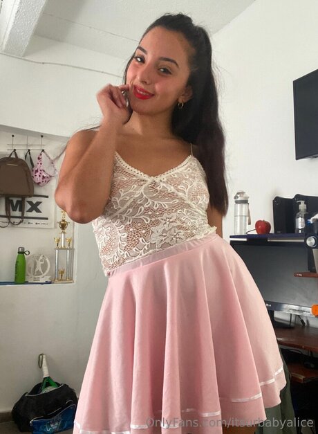 Naakte gelekte OnlyFans-foto van Itsurbabyalice