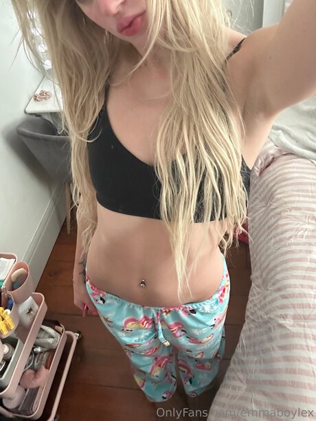 Emmbellaxo