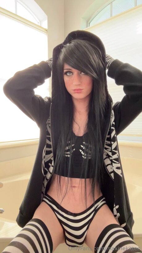 Naakte gelekte OnlyFans-foto van Maxinekitten