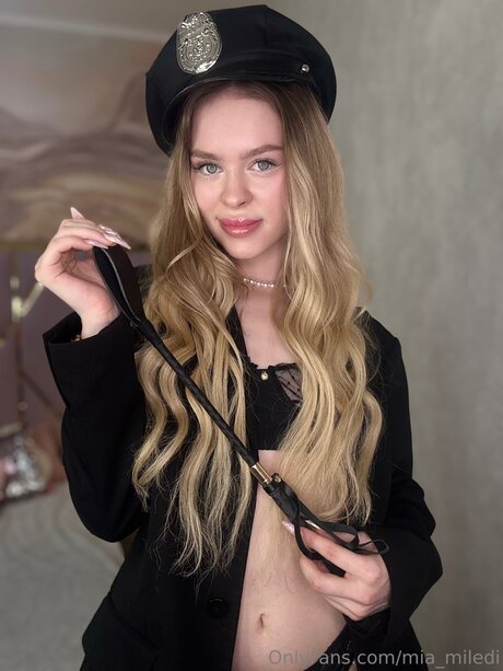 Naakte gelekte OnlyFans-foto van Mia Miledi