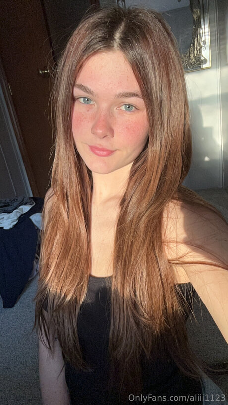 Naakte gelekte OnlyFans-foto van Aliii1123