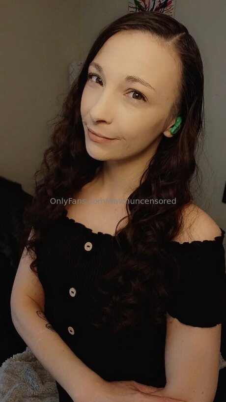 Naakte gelekte OnlyFans-foto van Dawnuncensored
