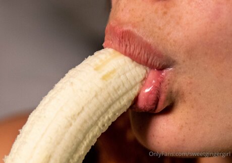 Naakte gelekte OnlyFans-foto van Sweetgingergirl