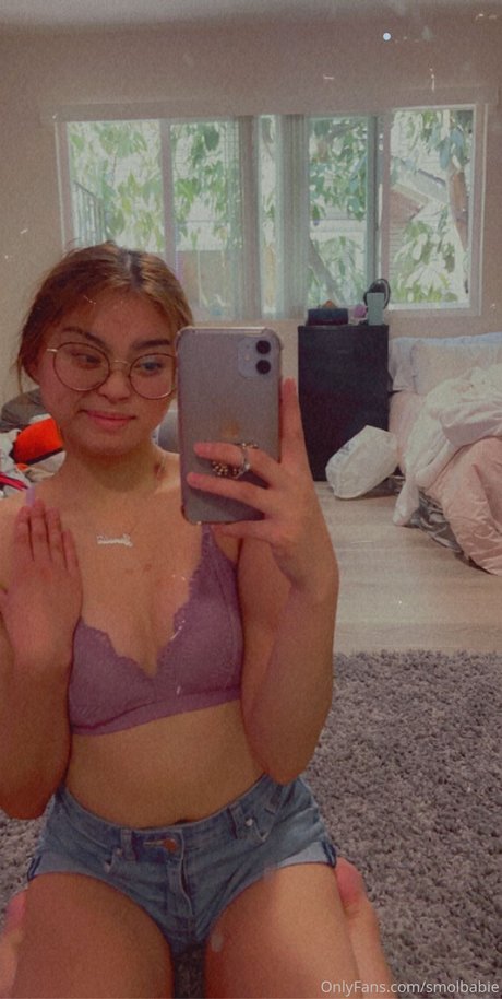 Naakte gelekte OnlyFans-foto van Smolbabie