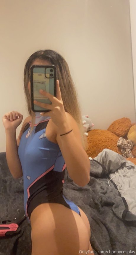 Naakte gelekte OnlyFans-foto van Adios People