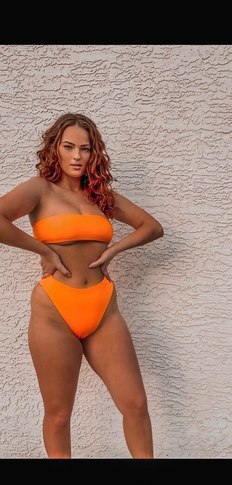 Naakte gelekte OnlyFans-foto van Lindsay Lohann