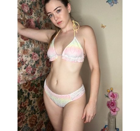 Naakte gelekte OnlyFans-foto van Tori Eaglestone