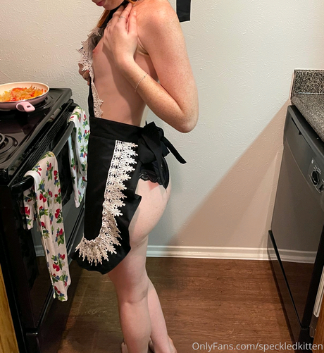 Naakte gelekte OnlyFans-foto van Speckledkitten