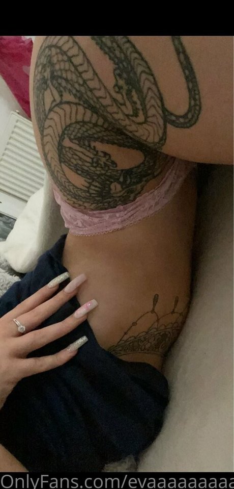Naakte gelekte OnlyFans-foto van Eva