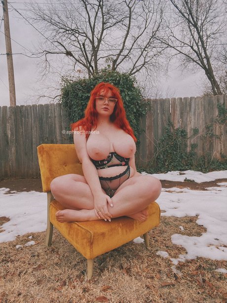 Naakte gelekte OnlyFans-foto van Allisonivyx