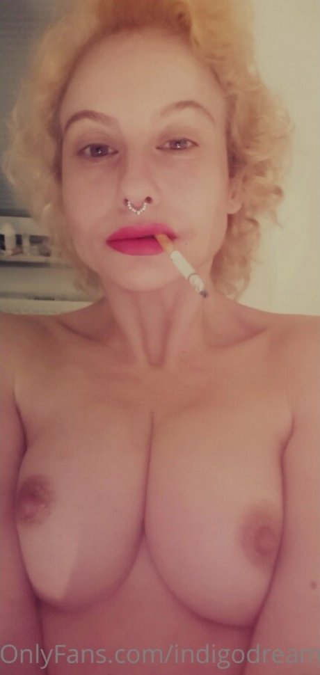 Naakte gelekte OnlyFans-foto van Severina