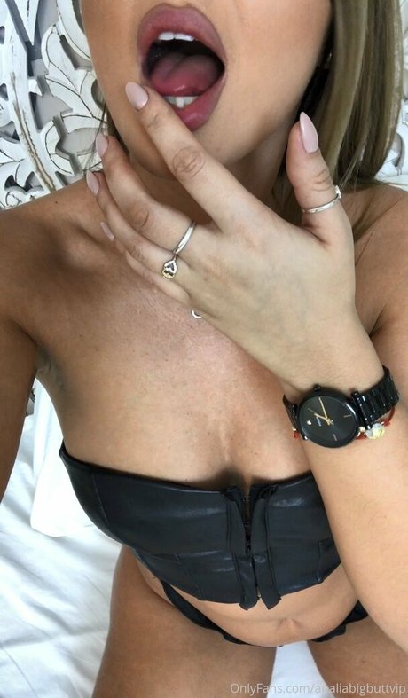 Naakte gelekte OnlyFans-foto van Big B Ty Queen
