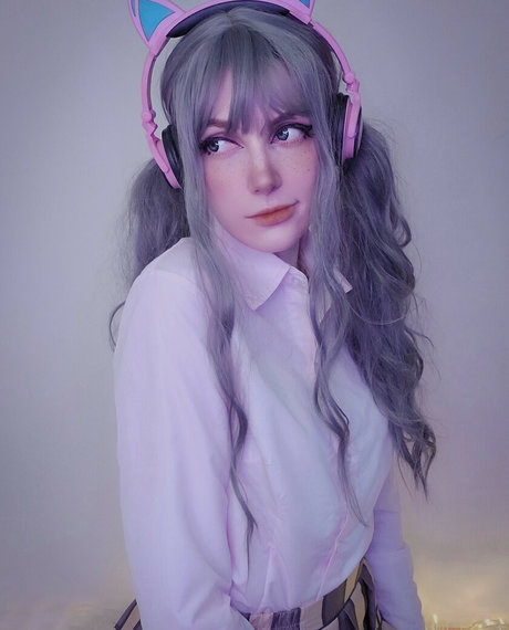 Naakte gelekte OnlyFans-foto van Aoi Hanna