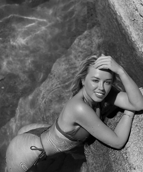 Naakte gelekte OnlyFans-foto van Kattrina