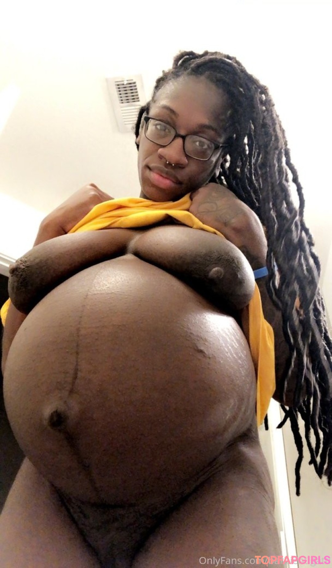 Naakte gelekte OnlyFans-foto van Barbie Bugatti #1064