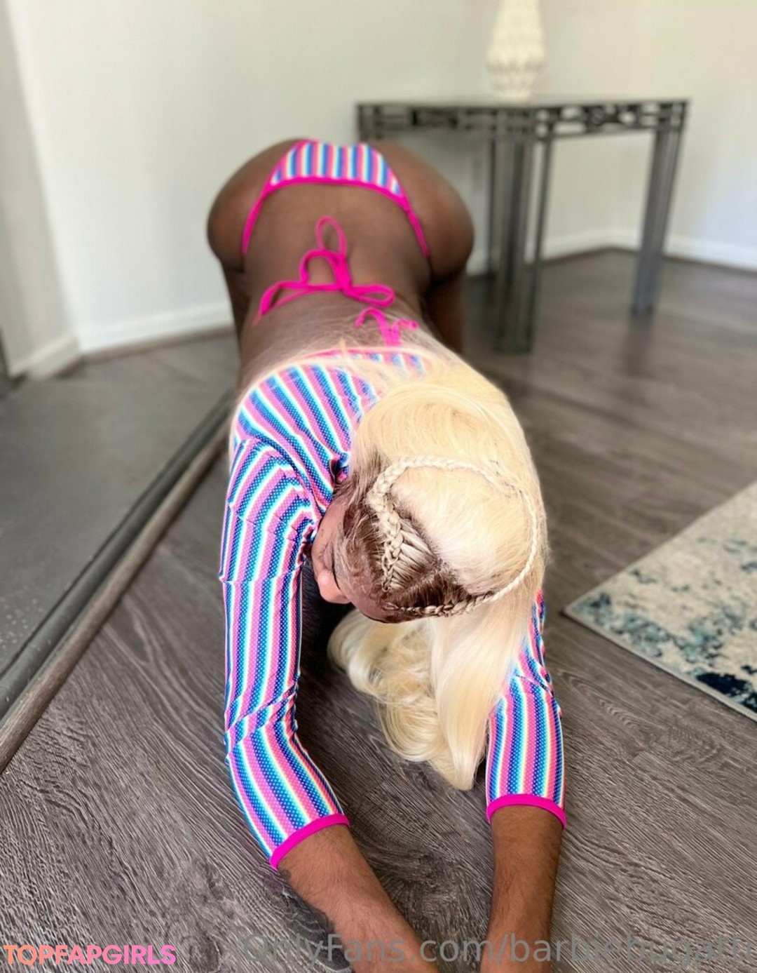 Naakte gelekte OnlyFans-foto van Barbie Bugatti #1666