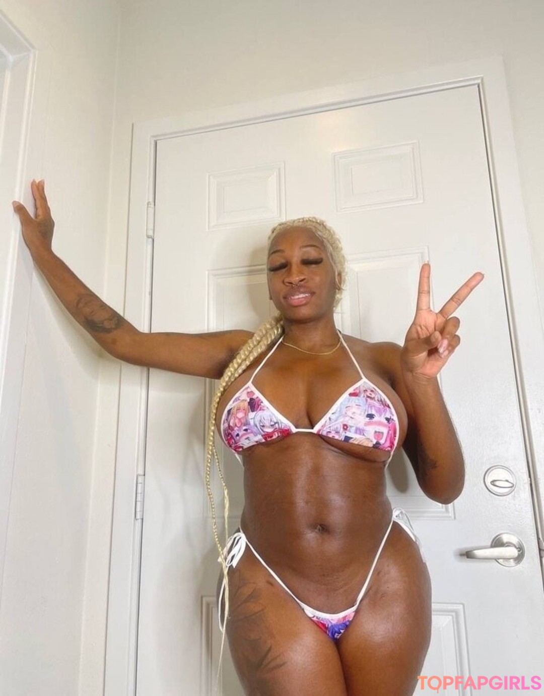 Naakte gelekte OnlyFans-foto van Barbie Bugatti #1780