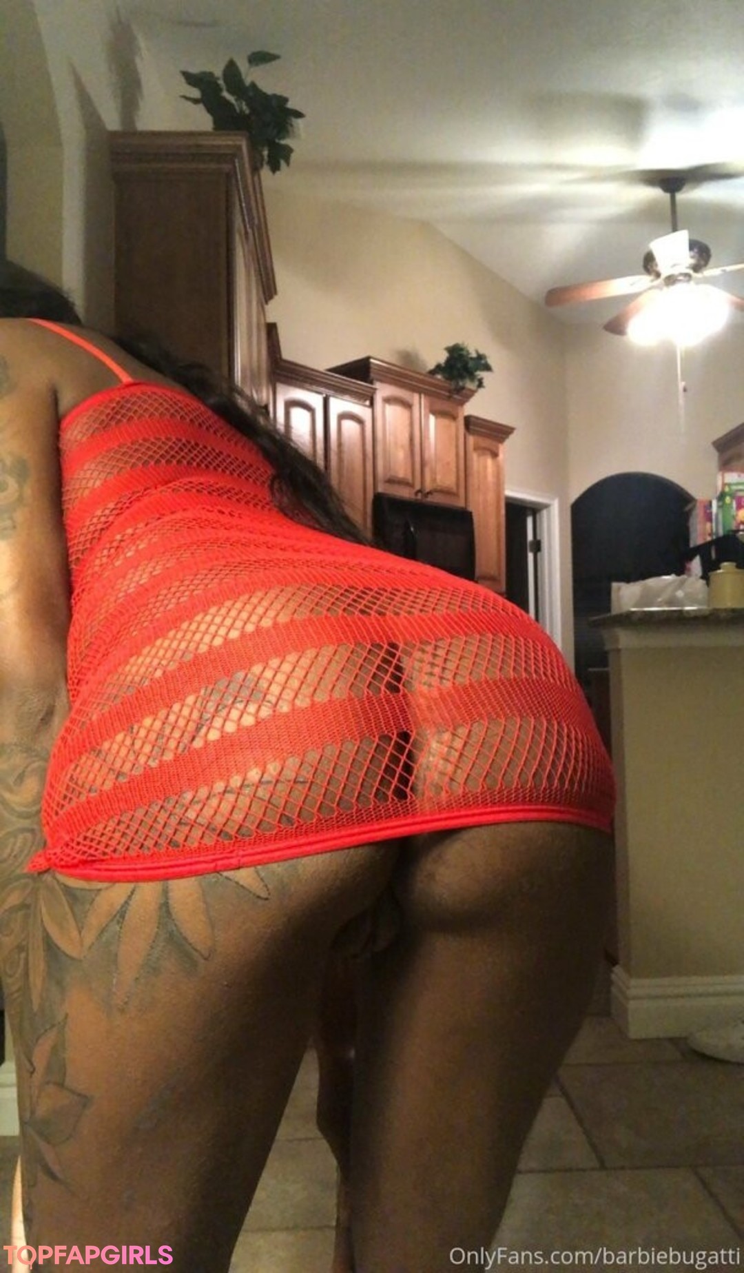 Naakte gelekte OnlyFans-foto van Barbie Bugatti #1782