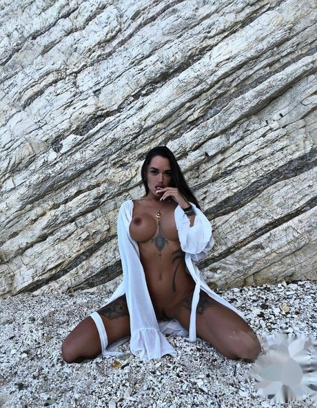 Naakte gelekte OnlyFans-foto van Deesha