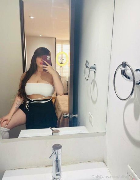 Naakte gelekte OnlyFans-foto van Alisoncraft