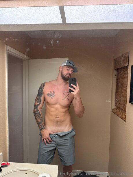 Naakte gelekte OnlyFans-foto van Blake Thesnake