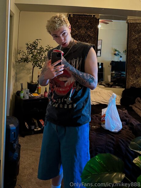 Icy Mikey888