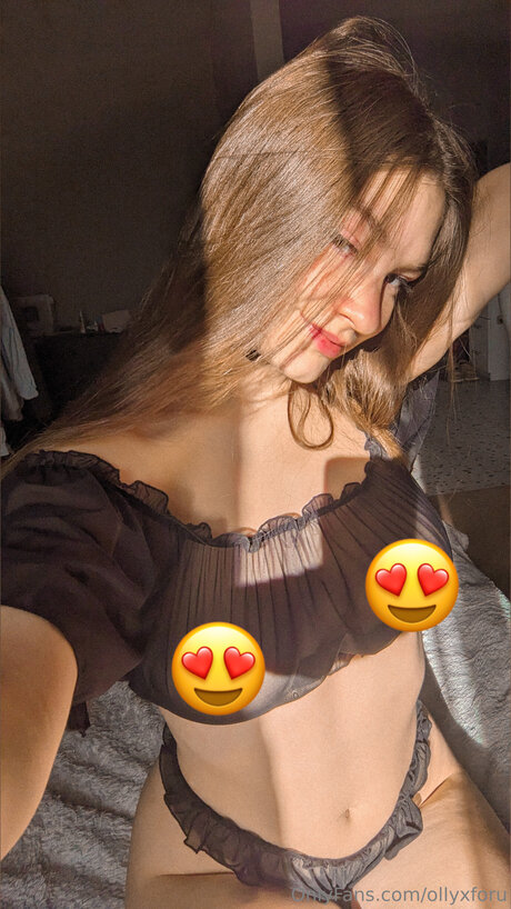 Naakte gelekte OnlyFans-foto van Ollyxforu