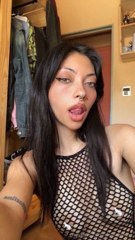 Naakte gelekte OnlyFans-foto van Anto Bunny