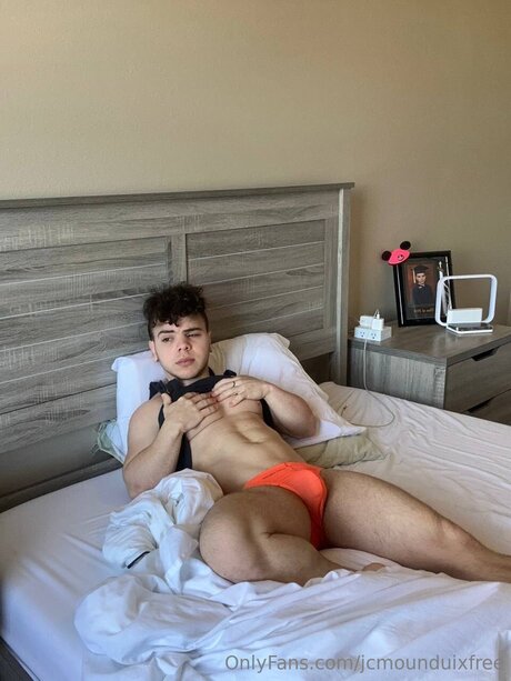 Naakte gelekte OnlyFans-foto van Jcmounduixfree